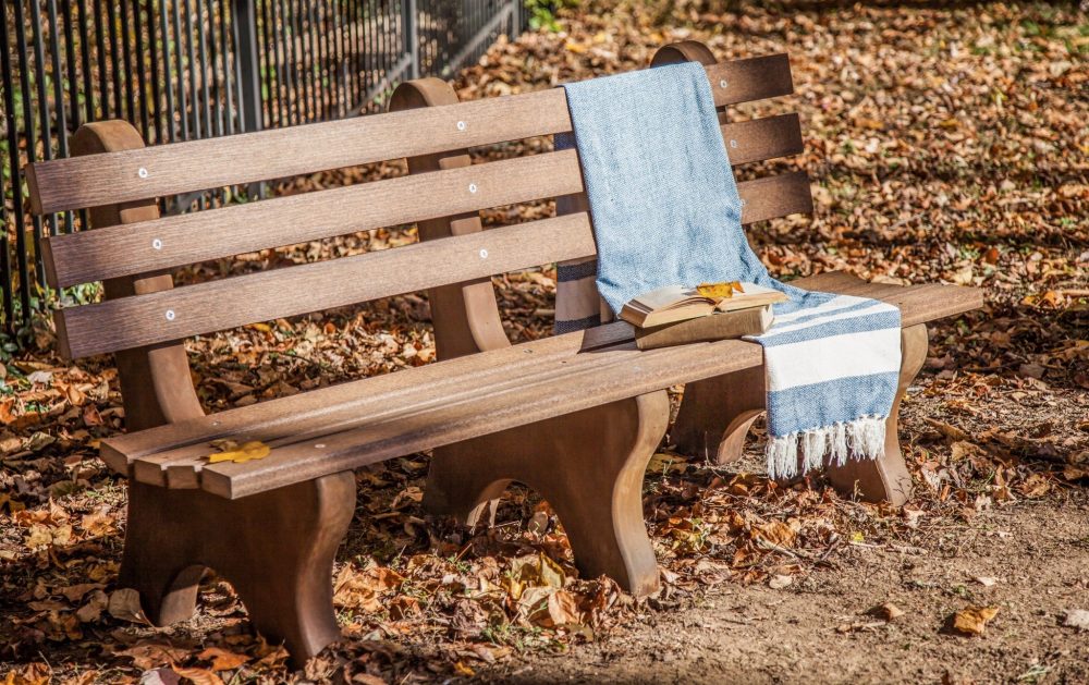 Finch Outdoor Poly Park Bench with Concrete legs – Martin's